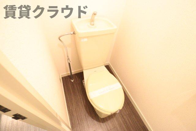 トイレ　清潔感のあるトイレです