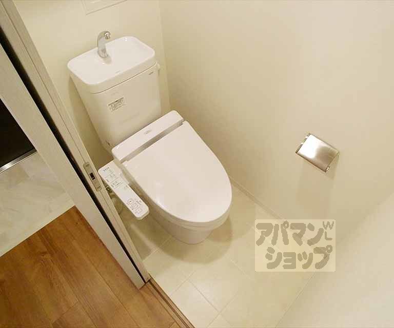 京阪鴨東線 出町柳駅 徒歩21分 5階建 築8年のトイレ写真