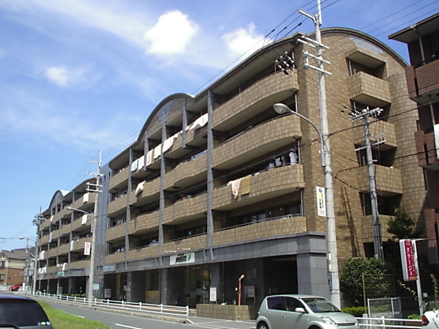 コアロード千里の外観写真
