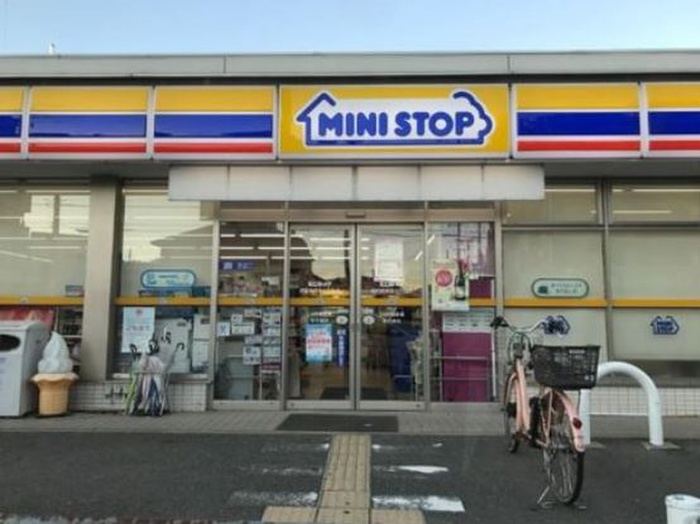 コアロード千里の周辺写真
