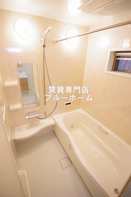 バス・シャワールーム　1坪サイズバス！