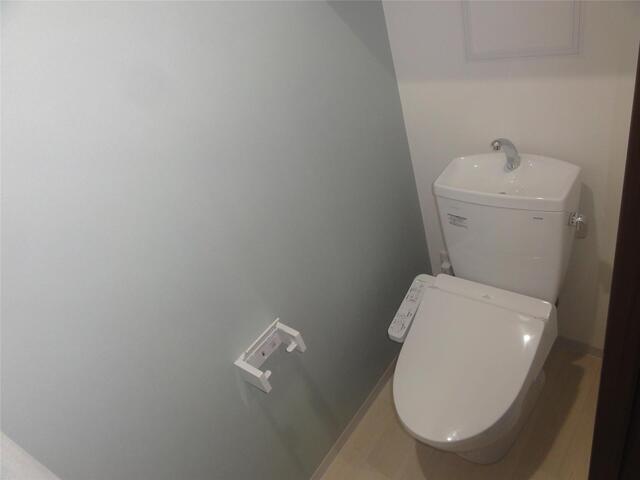 井原鉄道 御領駅 徒歩10分 3階建 築2年のトイレ写真