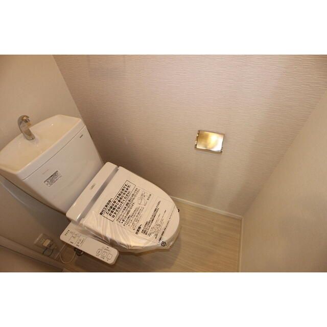 ＪＲ中央線 荻窪駅 徒歩10分 2階建 築9年のトイレ写真