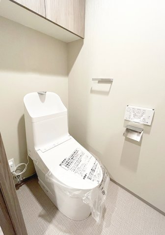 トイレ　※写真は同タイプ住戸です。