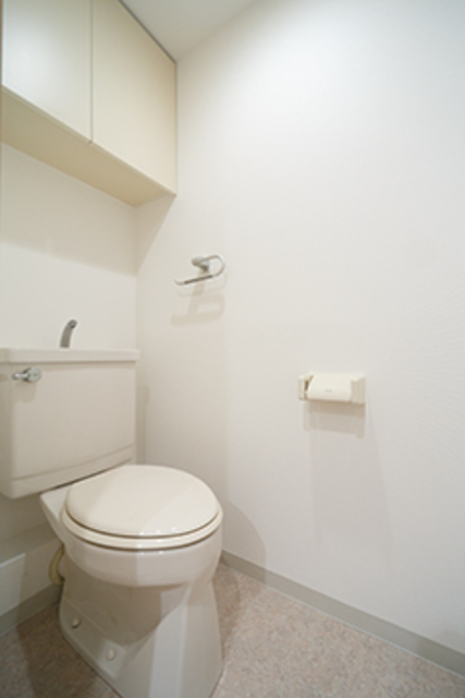 トイレ　※写真は同タイプ住戸です。