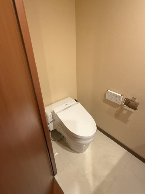 ＪＲ山手線 恵比寿駅 徒歩5分 12階建 築22年のトイレ写真