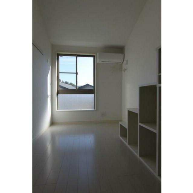 居室・リビング　別部屋の写真です。