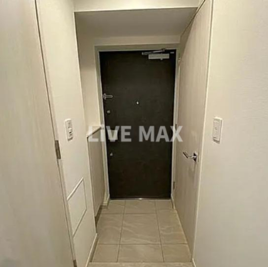 玄関　同物件別部屋参照