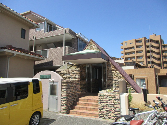 芦屋市川西町のマンションの建物外観