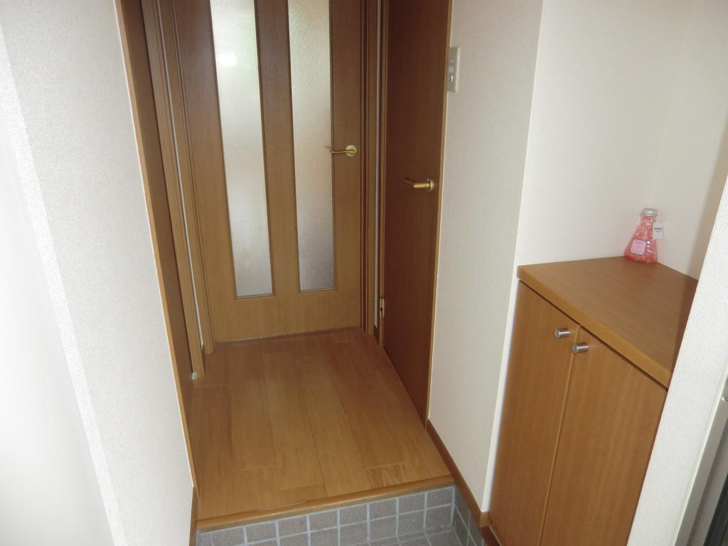玄関　玄関内部