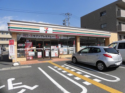 コンビニ　セブンイレブン高知杉井流店（コンビニ）まで54m