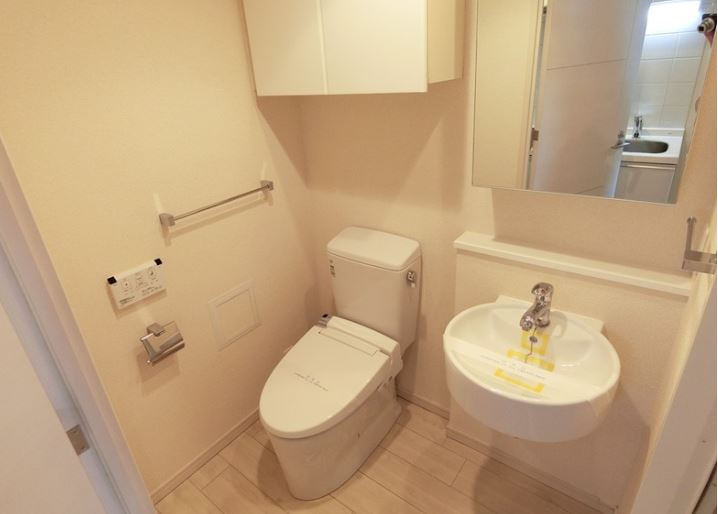 トイレ　※同物件、別部屋になります。