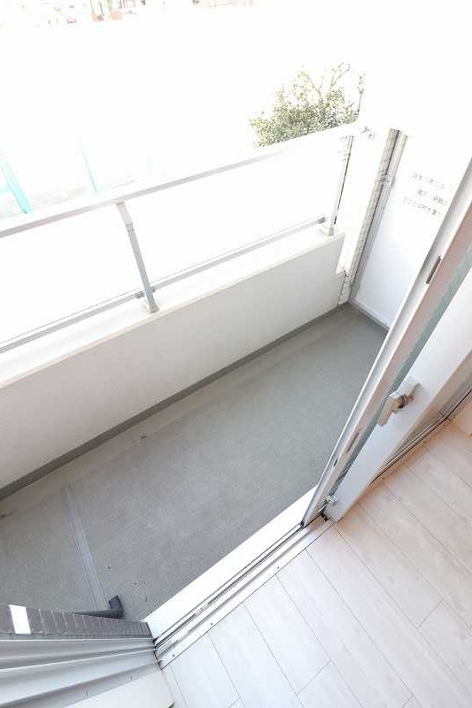 バルコニー　※同物件、別部屋になります。