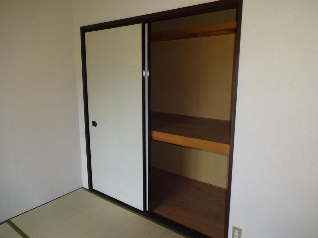 収納　シューズボックス