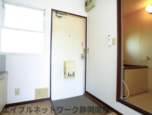 玄関　シンプルで使いやすい玄関です