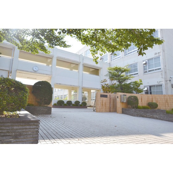 小学校　宮根小学校（小学校）まで400m