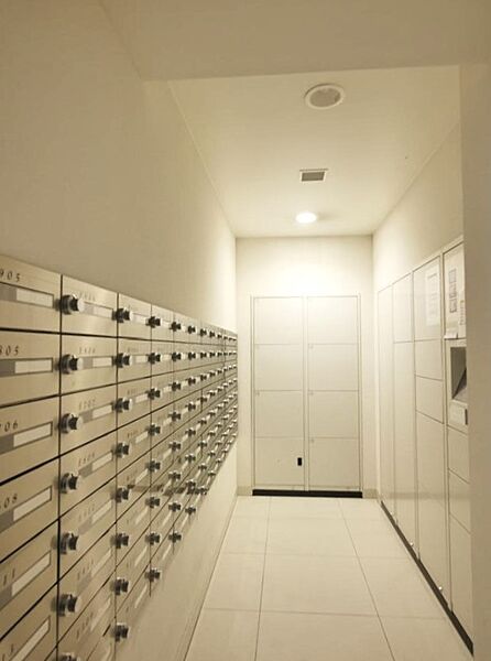グレンパーク駒場 WEST棟の外観写真