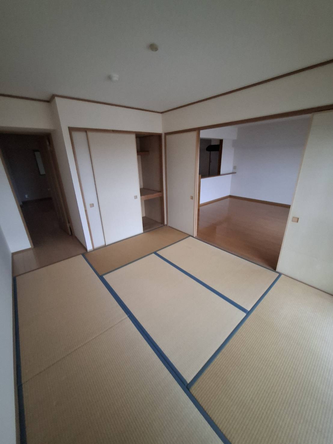 スカイコート紫原の内装写真