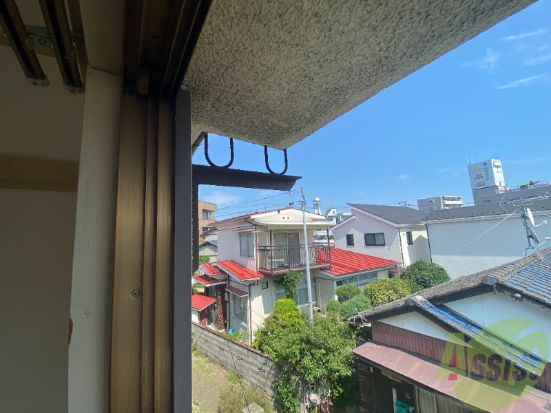 その他設備　洗濯干しも設置してあるので問題なく干せそうですね。