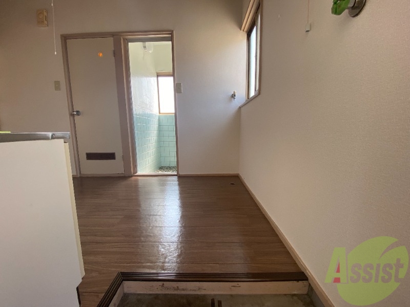 玄関　玄関でございます。毎日の出入りはこちらから。