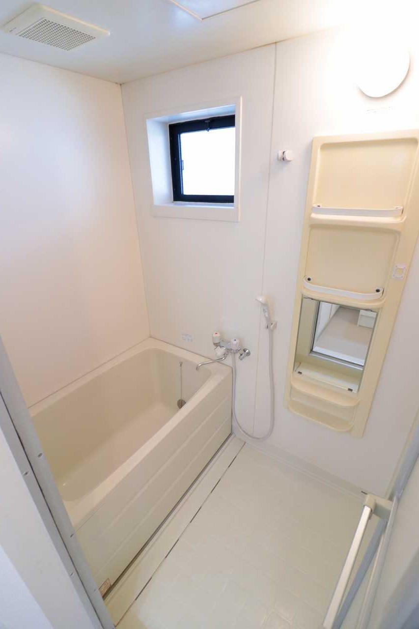 バス・シャワールーム　※同物件、別部屋になります。