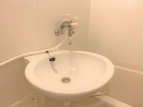 洗面設備　設備・仕様は号室により異なる為、現況を優先致します。