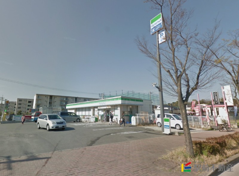 コンビニ　ファミリーマートマリノアシティ前駅（コンビニ）まで200m