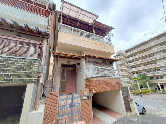 西松ヶ丘　本田邸の建物外観