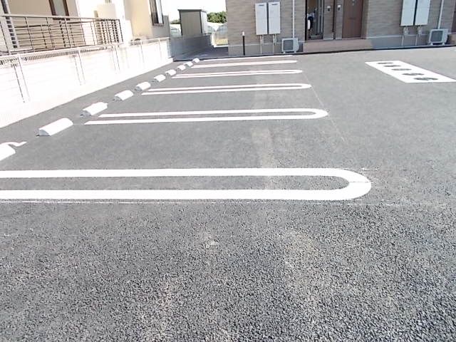 【旭市ハのアパートの駐車場】