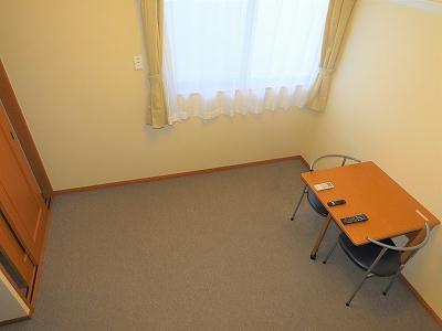 居室・リビング　ベッド上からのアングルです