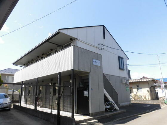 建物外観　総戸数８戸