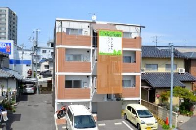 【広島市安佐南区長束のマンションの建物外観】