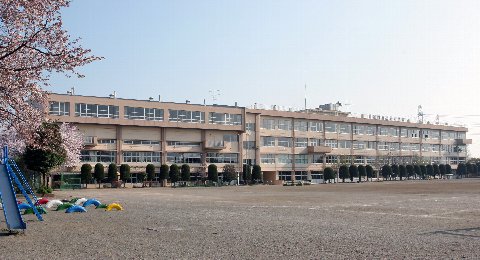 【ベルセーヌＣの小学校】