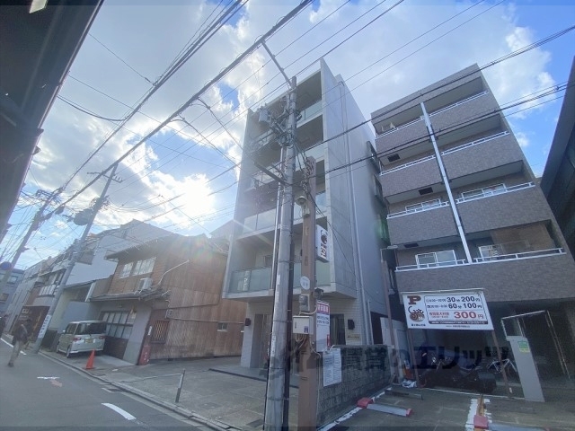 【京都市下京区塗師屋町のマンションの建物外観】