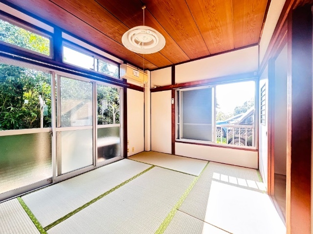 居室・リビング　日当たり良好