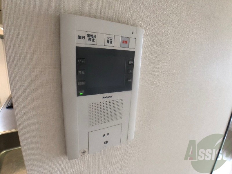 セキュリティ　ＴＶモニター付インターホンです。来客者の顔が見えるので安心！