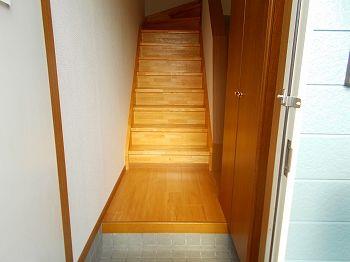 ＪＲ山陽本線 網干駅 バス乗車時間：8分 最寄りバス停で下車 徒歩2分 2階建 築26年の玄関写真