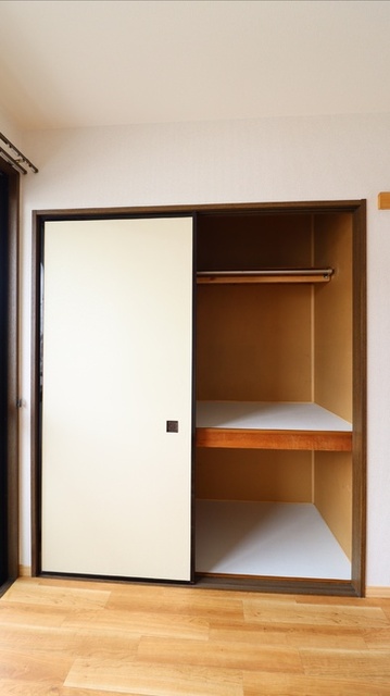 収納　★物入れ（ハンガーパイプ設置）★