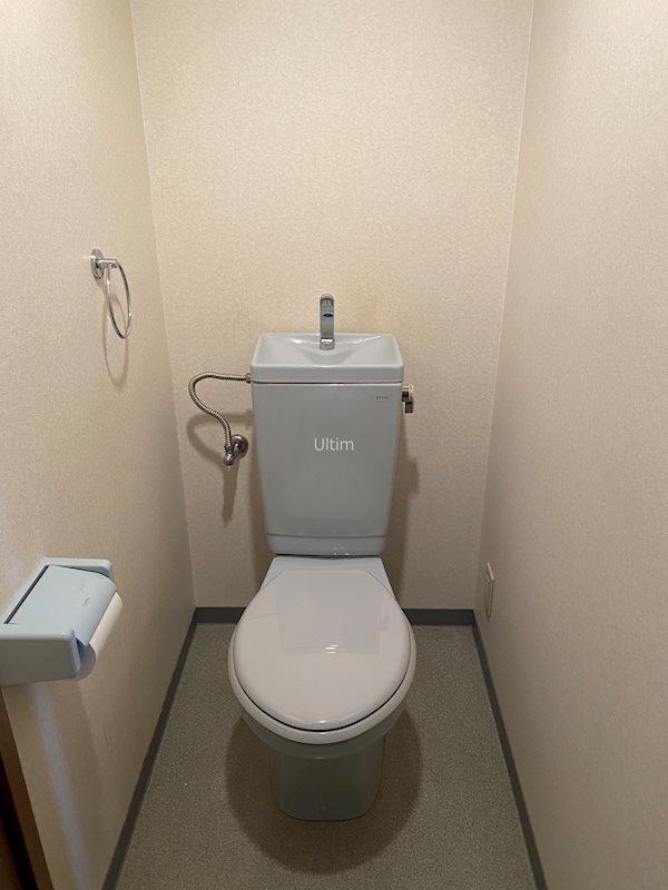 トイレ　別部屋のお写真です。ご参考までに！