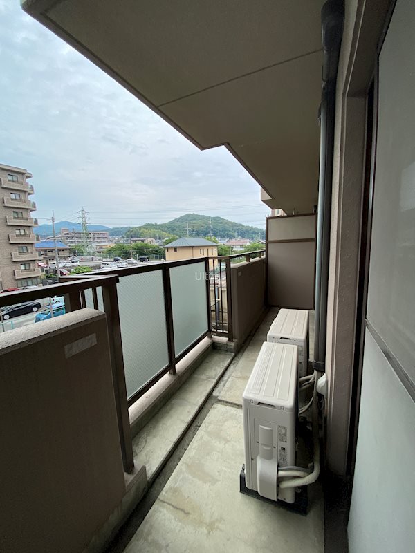 バルコニー　別部屋のお写真です。ご参考までに！