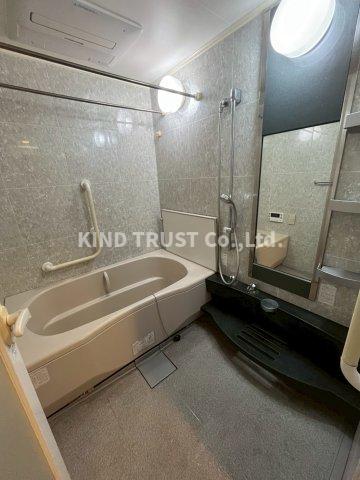 バス・シャワールーム　ゆったり過ごせるお風呂です