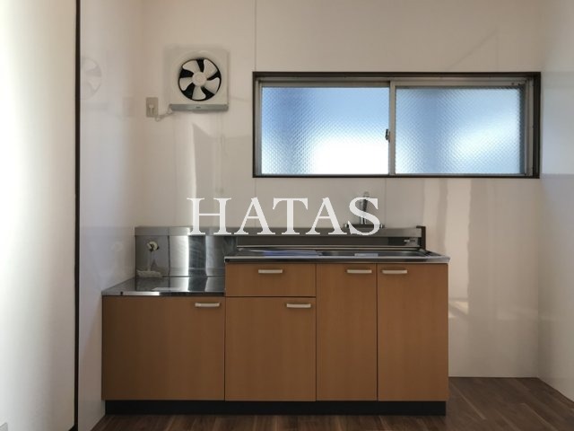 キッチン　同物件別部屋です。