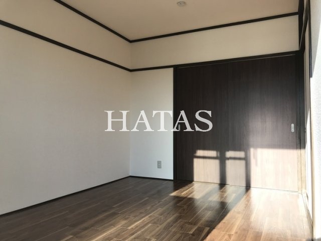 居室・リビング　同物件別部屋です。