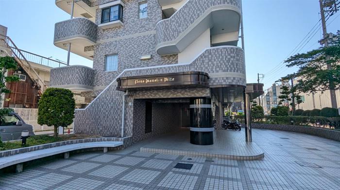 エントランス　エントランスも広々してます