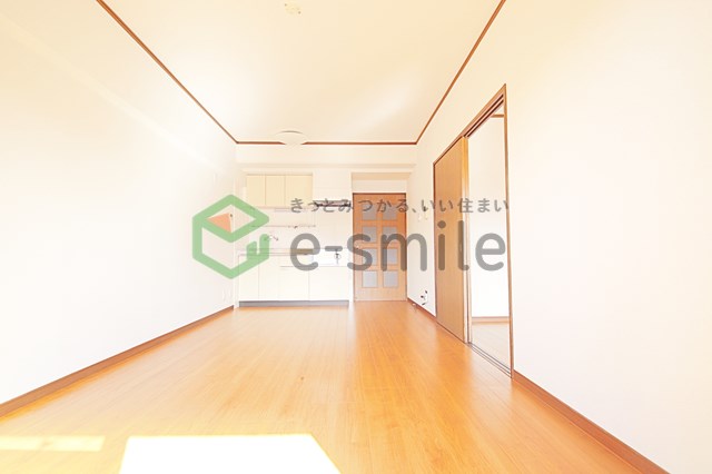 居室・リビング　ゆったり過ごせる居間です