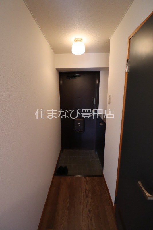 玄関　同型別部屋写真