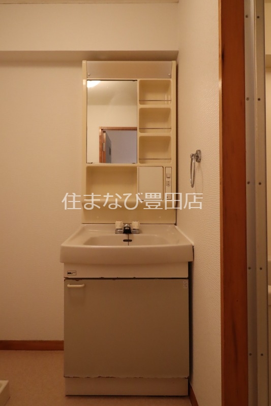 洗面設備　同型別部屋写真