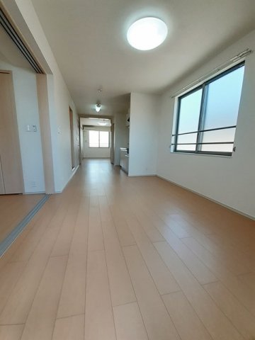 居室・リビング　使いやすい居間です