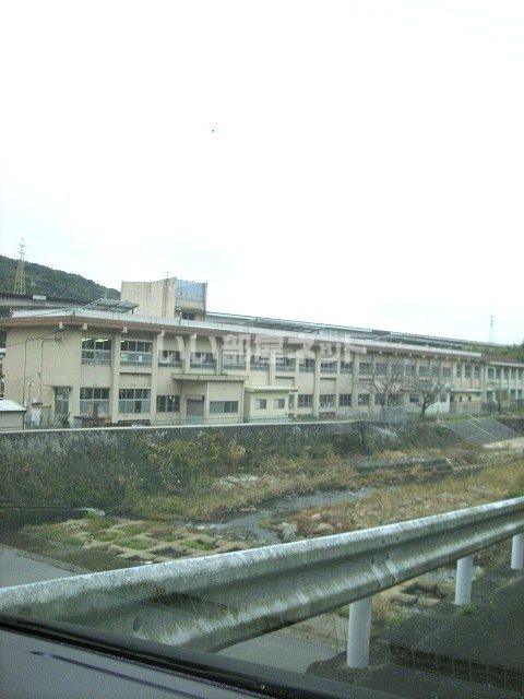 小学校　大村市立鈴田小学校（小学校）まで1162m
