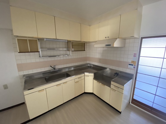 キッチン　※別部屋の写真です